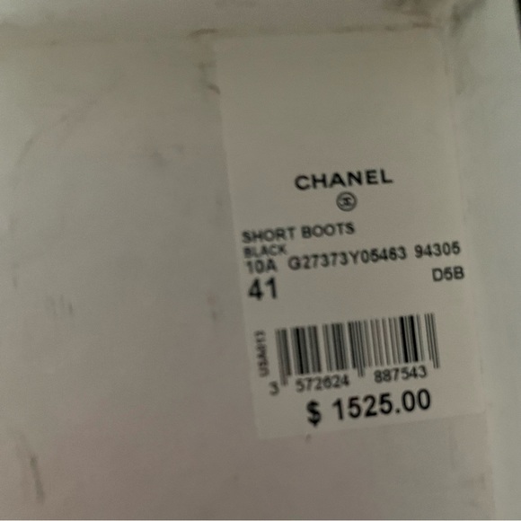 CHANEL Short Boot BLK W/pearls Size 41 worn once to twist- scuff, slip proof. - Picture 8 of 9